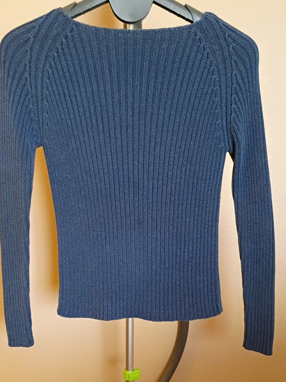 Ribbed Scoop Neck Sweater in Denim Blue